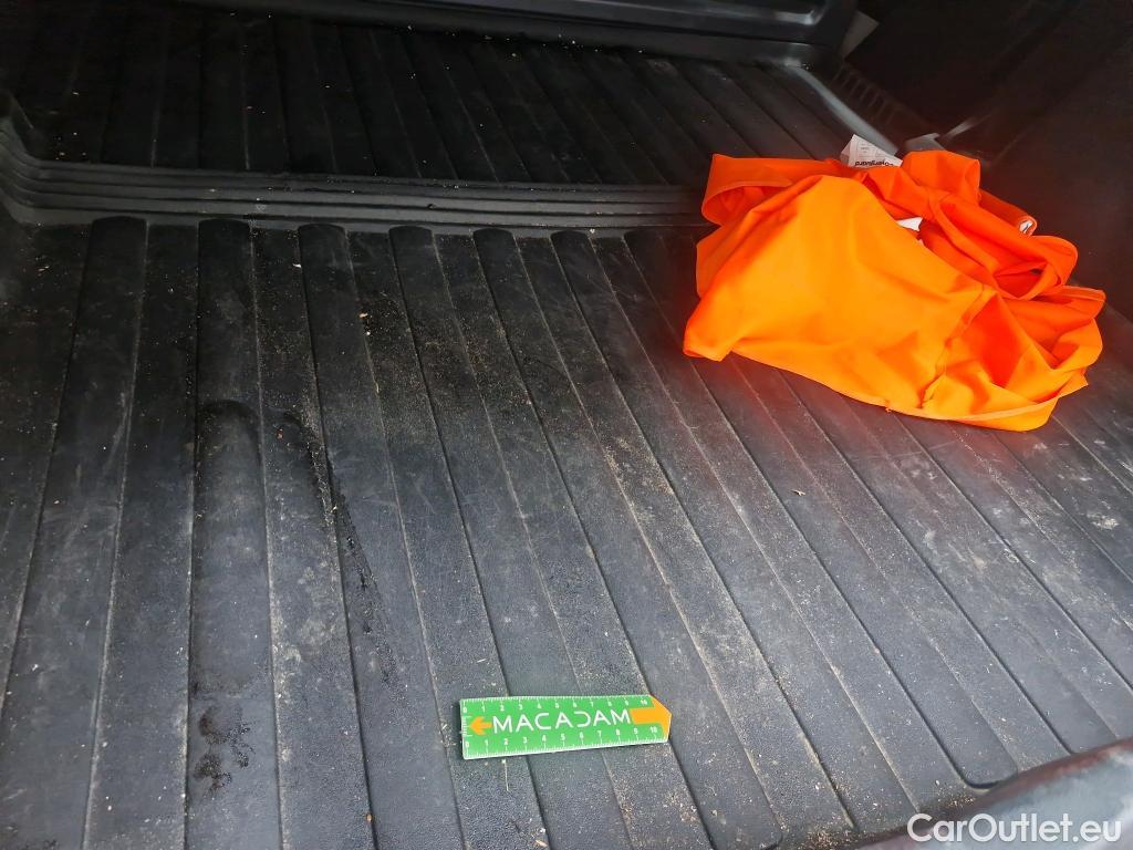  Citroen  C3  Société Feel 1.5 BlueHDI 100CV BVM6 E6d #13