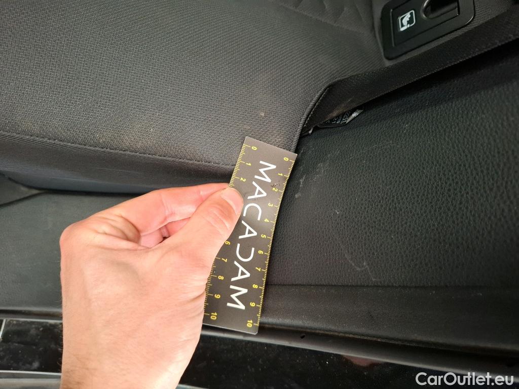  Toyota  Corolla TOYOTA  Touring Sports / 2018 / 5P / Break Hybride 122h Dynamic Business Stage Acad #9