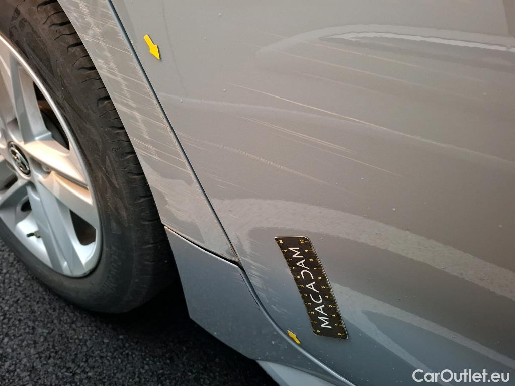  Toyota  Corolla TOYOTA  / 2018 / 5P / Berline Hybride 122h Dynamic Business Stage Acad #6