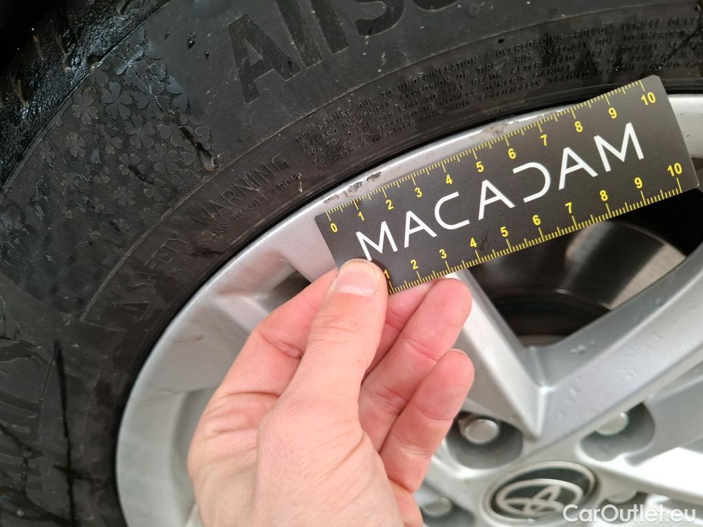  Toyota  Corolla TOYOTA  Touring Sports / 2018 / 5P / Break Hybride 122h Dynamic Business Stage Acad #40