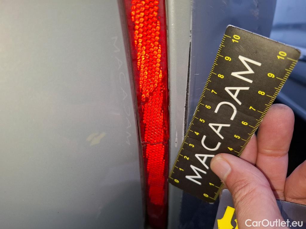  Toyota  Corolla TOYOTA  / 2018 / 5P / Berline Hybride 122h Dynamic Business Stage Acad #24