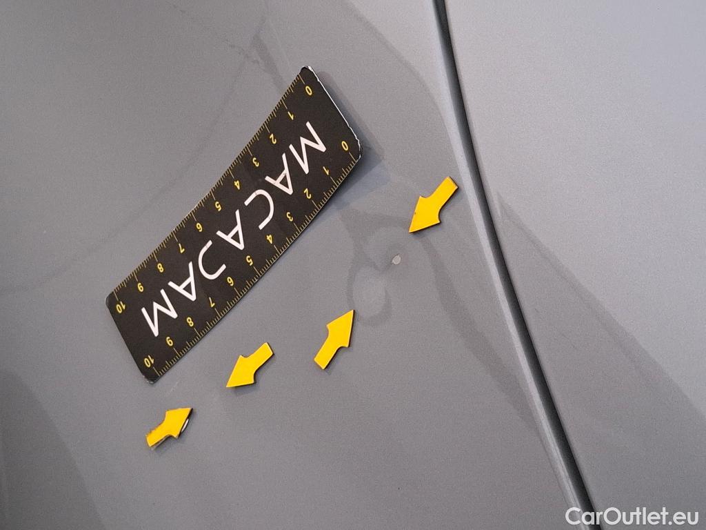  Toyota  Corolla TOYOTA  / 2018 / 5P / Berline Hybride 122h Dynamic Business Stage Acad #18