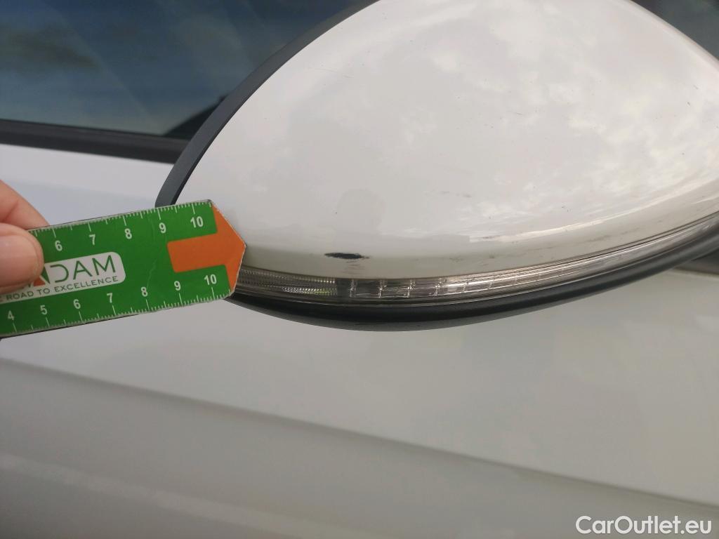  Volkswagen  Golf  VOLKSWAGEN / 2016 / 5P / berlina con portón Last Edition 1.6 TDI 85kW (115CV) #29