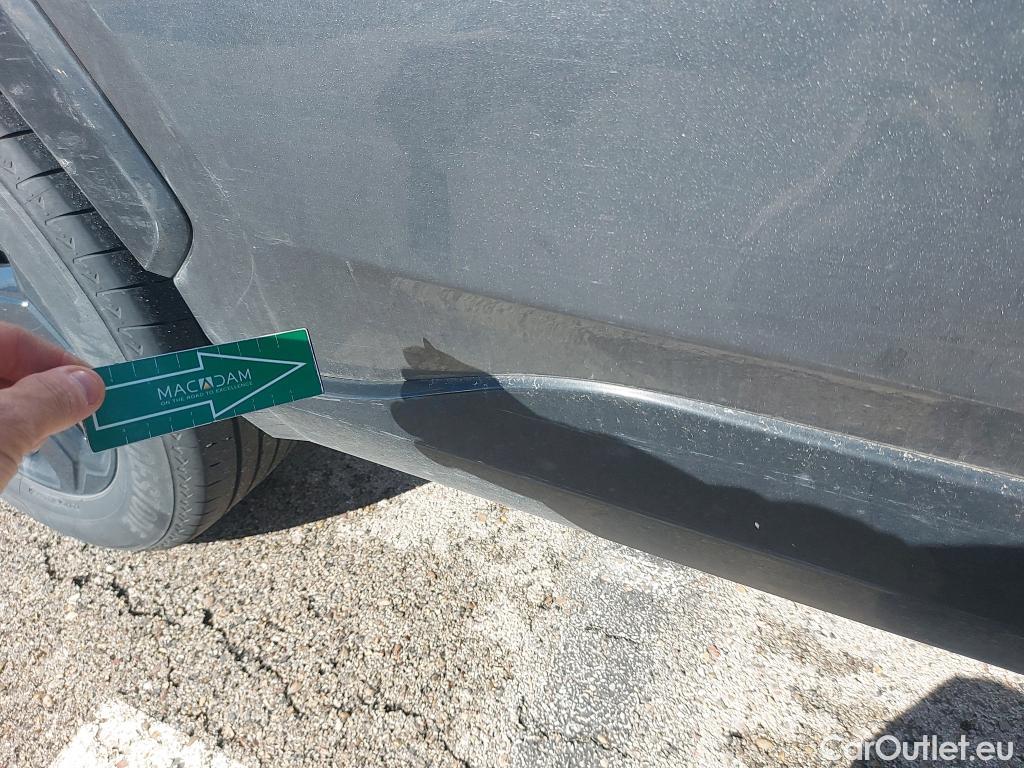  Toyota  RAV4 TOYOTA  / 2018 / 5P / todoterreno 2.5l 220H Feel! #36