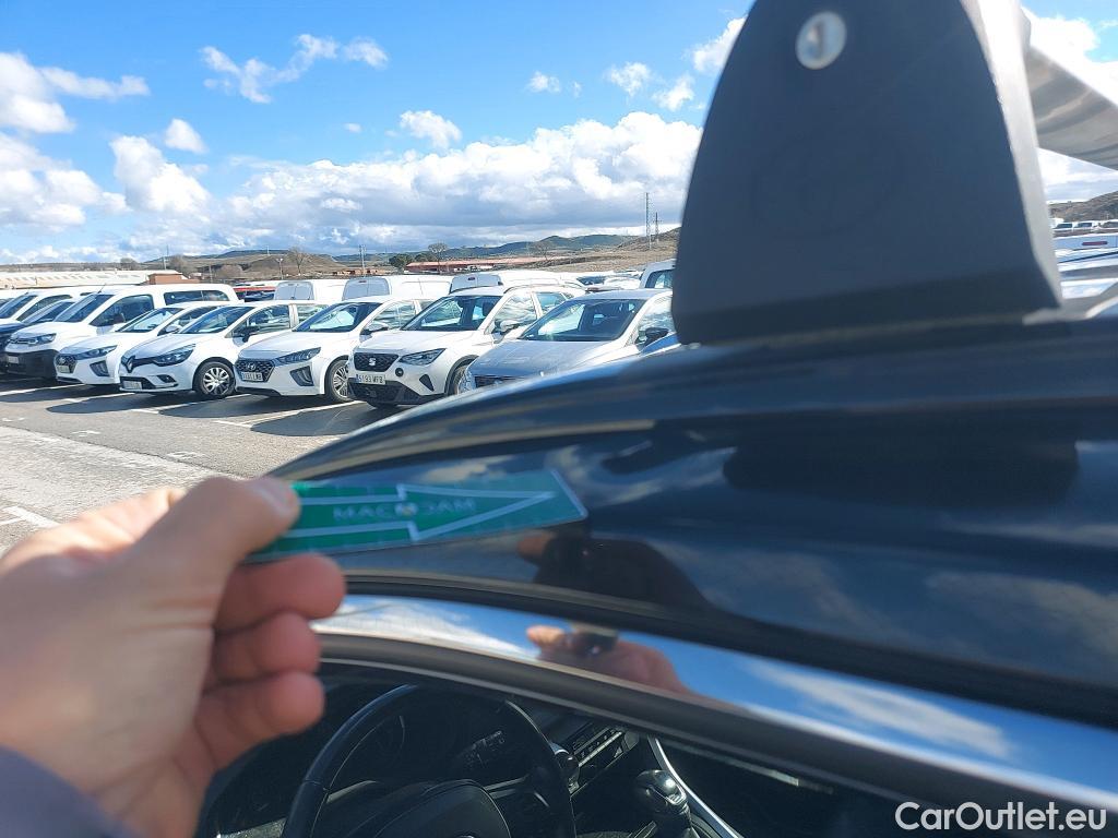  Toyota  RAV4 TOYOTA  / 2018 / 5P / todoterreno 2.5l 220H Feel! #25