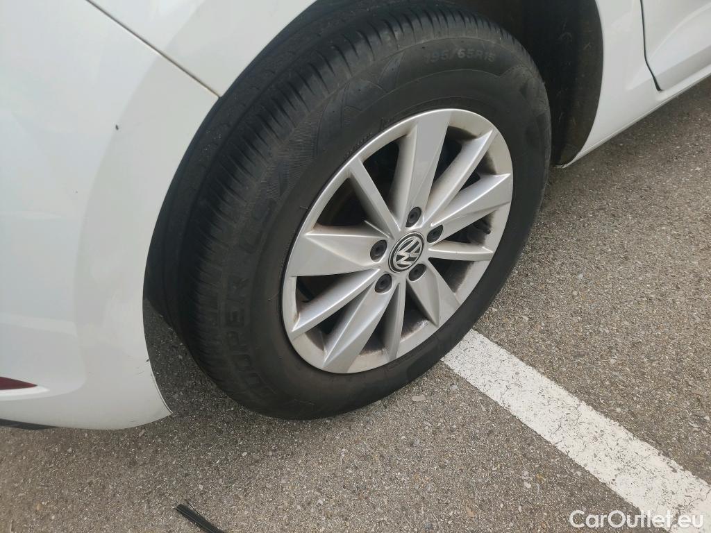  Volkswagen  Golf  VOLKSWAGEN / 2016 / 5P / berlina con portón Last Edition 1.6 TDI 85kW (115CV) #19