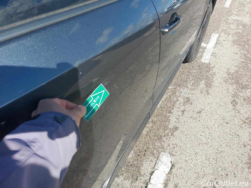  Toyota  RAV4 TOYOTA  / 2018 / 5P / todoterreno 2.5l 220H Feel! #15