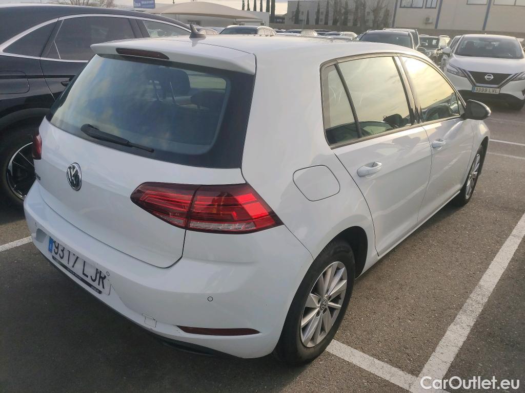 Volkswagen  Golf  VOLKSWAGEN / 2016 / 5P / berlina con portón Last Edition 1.6 TDI 85kW (115CV) #25