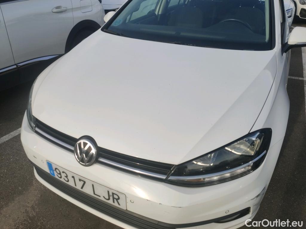  Volkswagen  Golf  VOLKSWAGEN / 2016 / 5P / berlina con portón Last Edition 1.6 TDI 85kW (115CV) #8