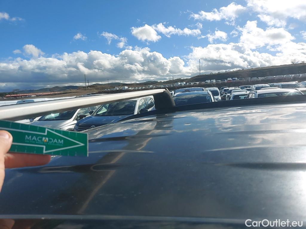  Toyota  RAV4 TOYOTA  / 2018 / 5P / todoterreno 2.5l 220H Feel! #3