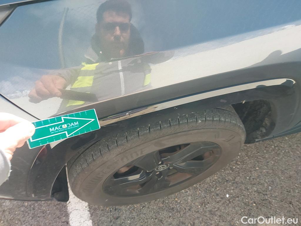  Toyota  RAV4 TOYOTA  / 2018 / 5P / todoterreno 2.5l 220H Feel! #52