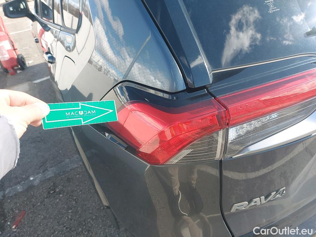  Toyota  RAV4 TOYOTA  / 2018 / 5P / todoterreno 2.5l 220H Feel! #1