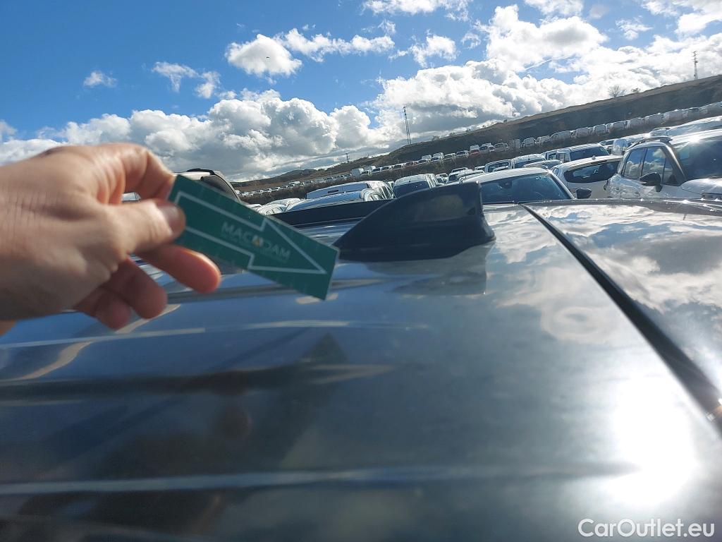  Toyota  RAV4 TOYOTA  / 2018 / 5P / todoterreno 2.5l 220H Feel! #4