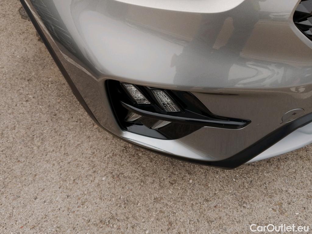  KIA  Niro KIA  / 2019 / 5P / crossover 1.6 GDi HEV 104kW (141CV) Drive #24