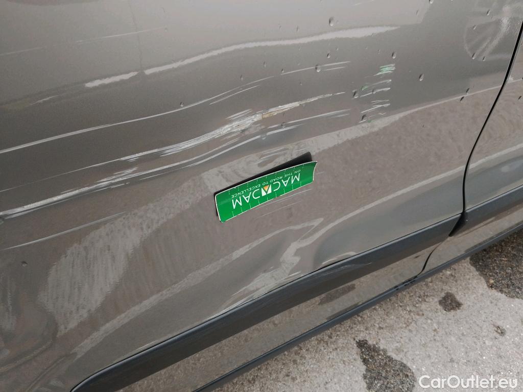  KIA  Niro KIA  / 2019 / 5P / crossover 1.6 GDi HEV 104kW (141CV) Drive #8