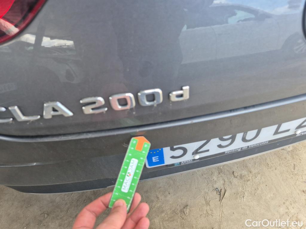  Mercedes  CLA-Klasse MERCEDES-BENZ CLA / 2019 / 4P / coupé CLA 200 D DCT #23