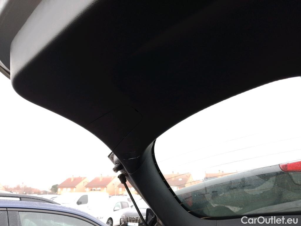  KIA  Niro KIA  / 2019 / 5P / crossover 1.6 GDi HEV 104kW (141CV) Drive #3