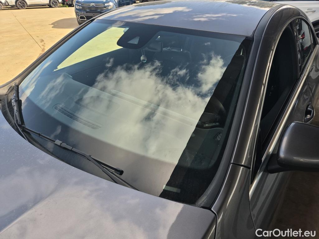  Mercedes  CLA-Klasse MERCEDES-BENZ CLA / 2019 / 4P / coupé CLA 200 D DCT #1