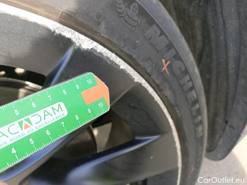  Tesla  Model Y TESLA  / 2020 / 5P / todoterreno Gran Autonomía 4WD #9