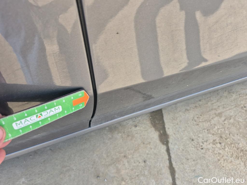  Mercedes  CLA-Klasse MERCEDES-BENZ CLA / 2019 / 4P / coupé CLA 200 D DCT #21