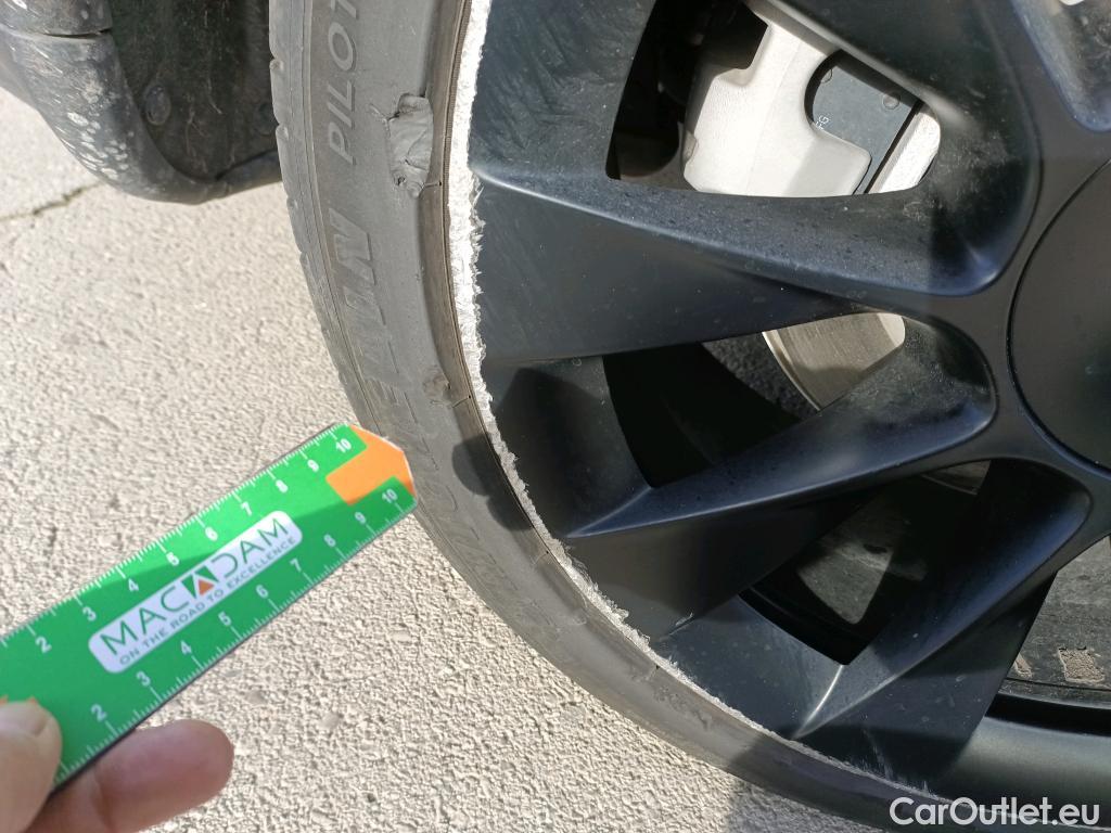  Tesla  Model Y TESLA  / 2020 / 5P / todoterreno Gran Autonomía 4WD #8