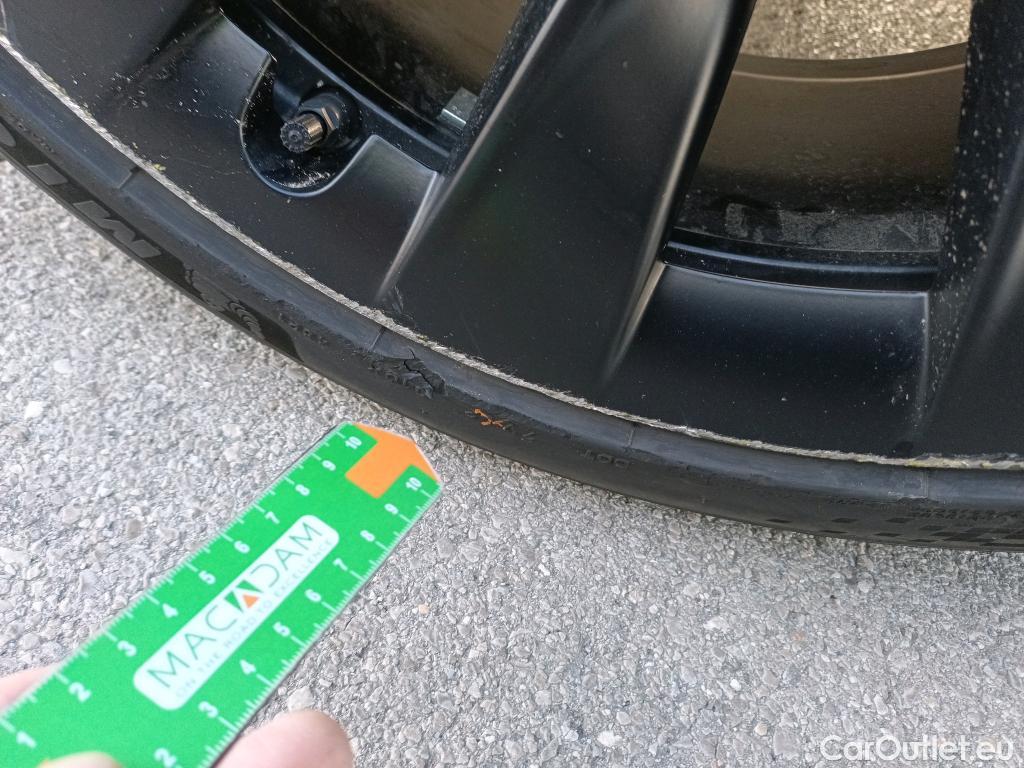  Tesla  Model Y TESLA  / 2020 / 5P / todoterreno Gran Autonomía 4WD #11