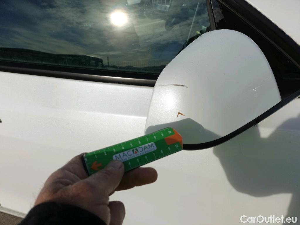  Tesla  Model Y TESLA  / 2020 / 5P / todoterreno Gran Autonomía 4WD #40