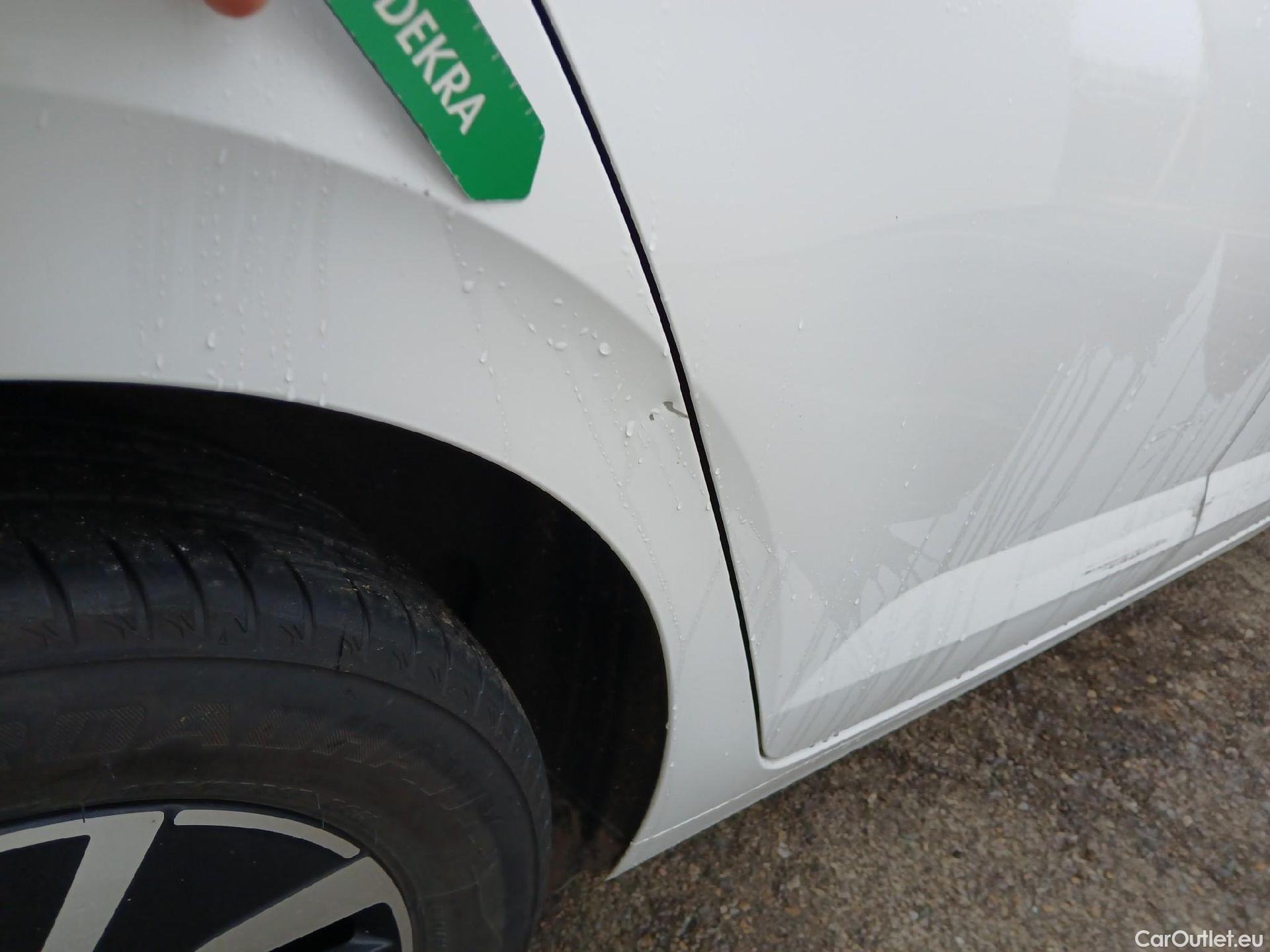  Volkswagen  Polo VOLKSWAGEN  / 2021 / 5P / berlina con portón Life 1.0 TSI 70kW (95CV) #25