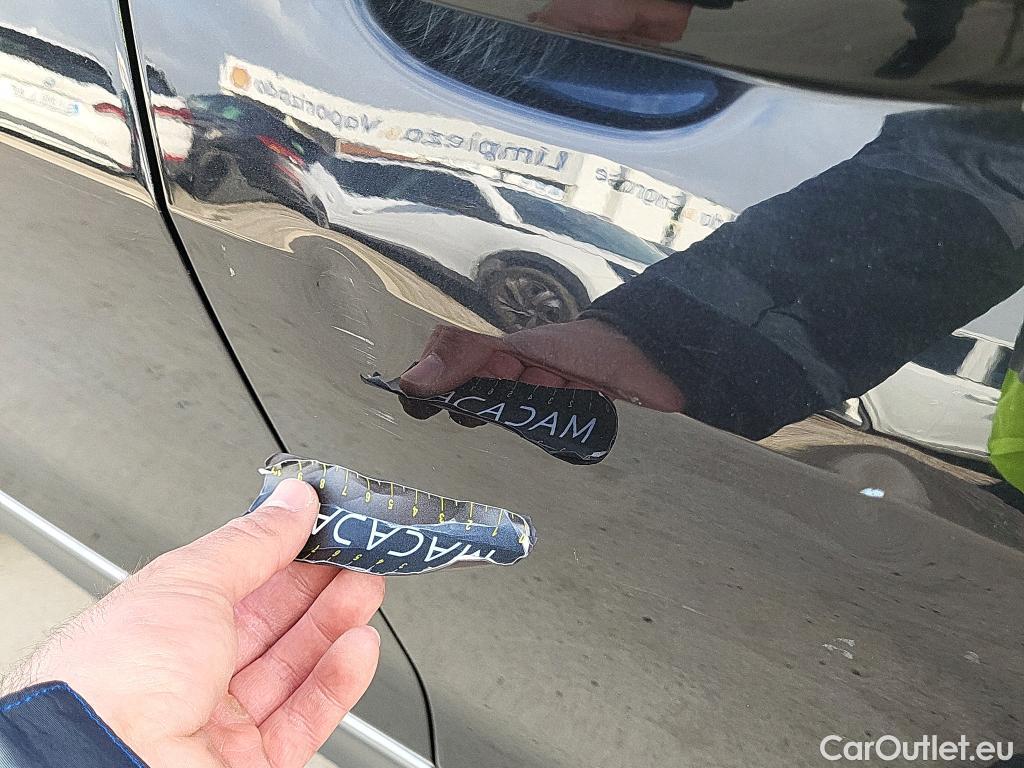  Volkswagen  Tiguan VOLKSWAGEN  / 2020 / 5P / todoterreno Life 2.0 TDI 110kW (150CV) DSG (AC2) #2