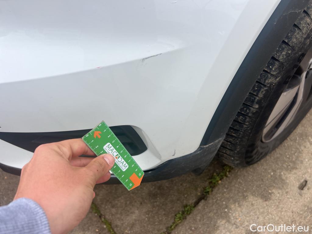  Volvo  XC 40 VOLVO XC40 / 2017 / 5P / todoterreno 1.5 T2 Momentum Pro Auto #8