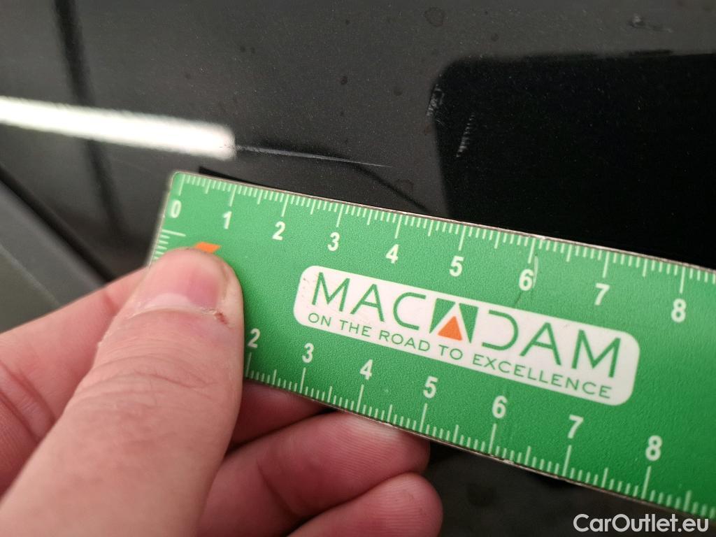  Toyota  C-HR TOYOTA  / 2016 / 5P / SUV 1.8 HYBRIDE 122 DYNAMIC #28