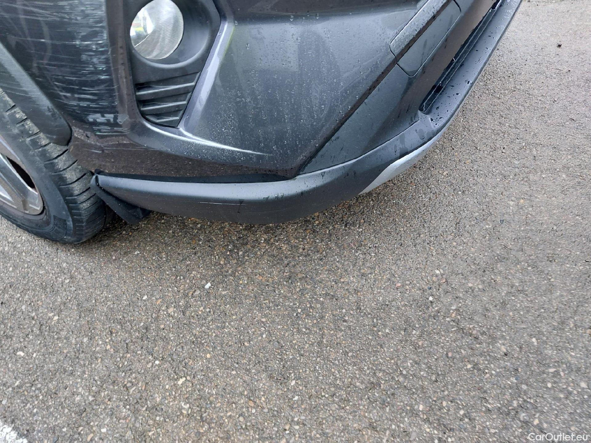  Toyota  RAV4 TOYOTA  / 2018 / 5P / todoterreno 2.5l 220H Advance Plus #6