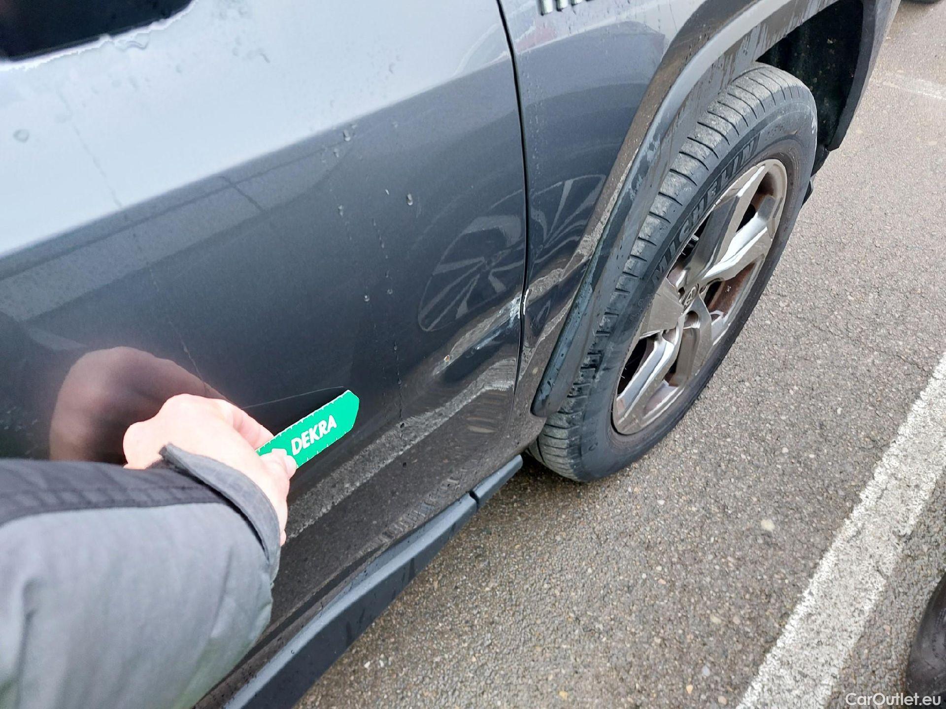  Toyota  RAV4 TOYOTA  / 2018 / 5P / todoterreno 2.5l 220H Advance Plus #28