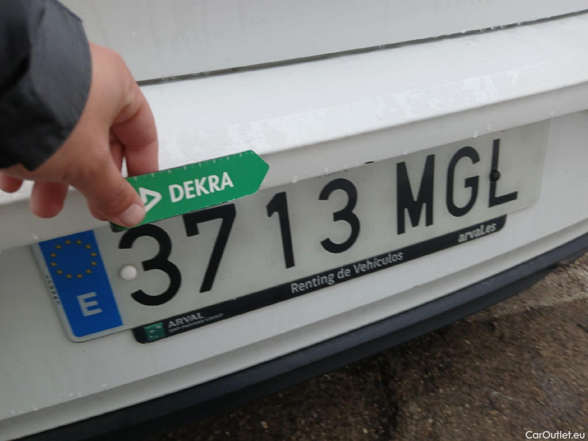  Volkswagen  Polo VOLKSWAGEN  / 2021 / 5P / berlina con portón Life 1.0 TSI 70kW (95CV) #19