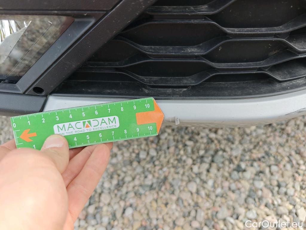  Volkswagen  T-ROC VOLKSWAGEN  / 2017 / 5P / todoterreno Advance 1.0 TSI 85kW (115CV) (CX) #26