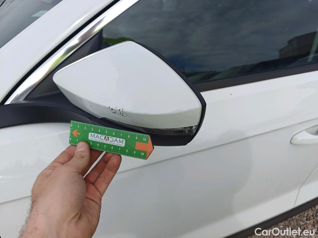  Volkswagen  T-ROC VOLKSWAGEN  / 2017 / 5P / todoterreno Advance 1.0 TSI 85kW (115CV) (CX) #10