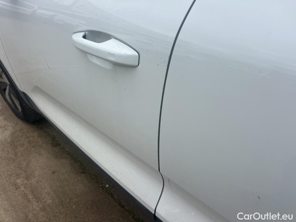  Volvo  XC 40 VOLVO XC40 / 2017 / 5P / todoterreno 1.5 T2 Momentum Pro Auto #1