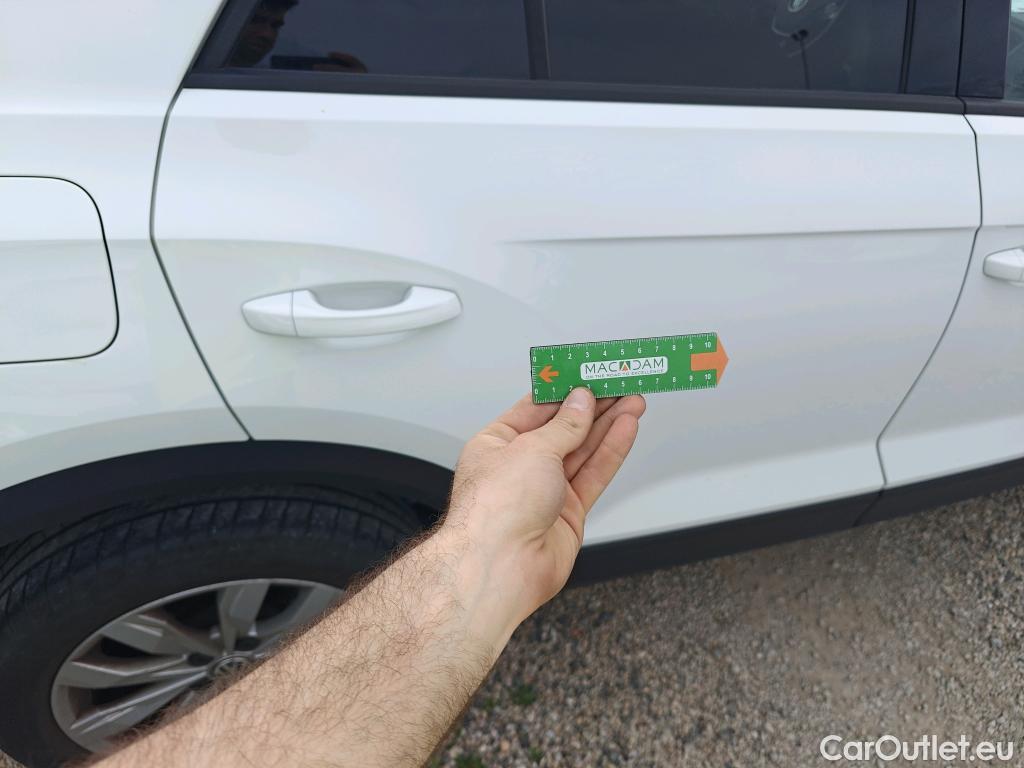  Volkswagen  T-ROC VOLKSWAGEN  / 2017 / 5P / todoterreno Advance 1.0 TSI 85kW (115CV) (CX) #29