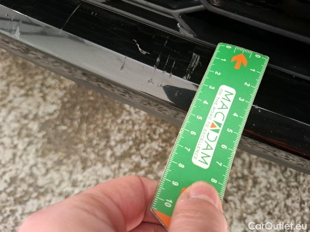  Toyota  C-HR TOYOTA  / 2016 / 5P / SUV 1.8 HYBRIDE 122 DYNAMIC #8