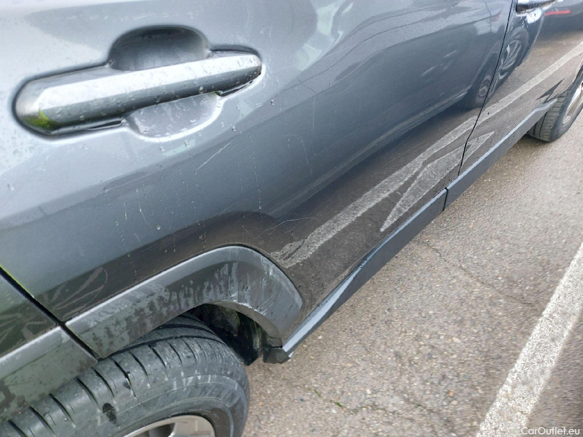  Toyota  RAV4 TOYOTA  / 2018 / 5P / todoterreno 2.5l 220H Advance Plus #26