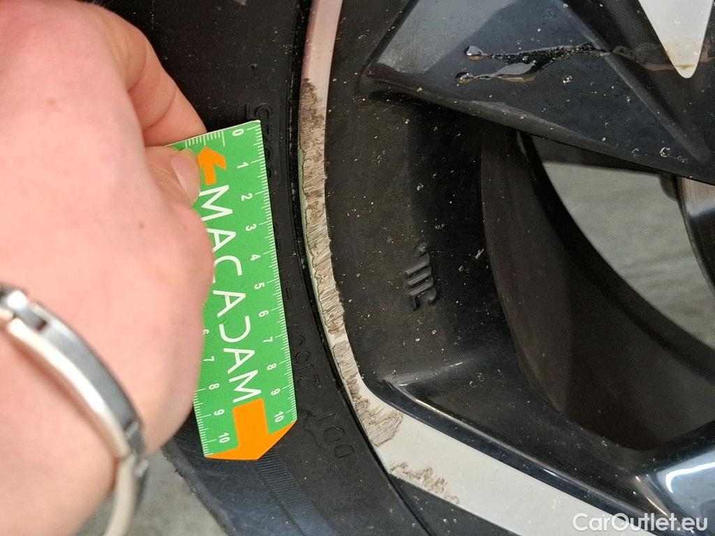  Nissan  Juke NISSAN  / 2019 / 5P / Crossover Hybrid 143 Business+ #3