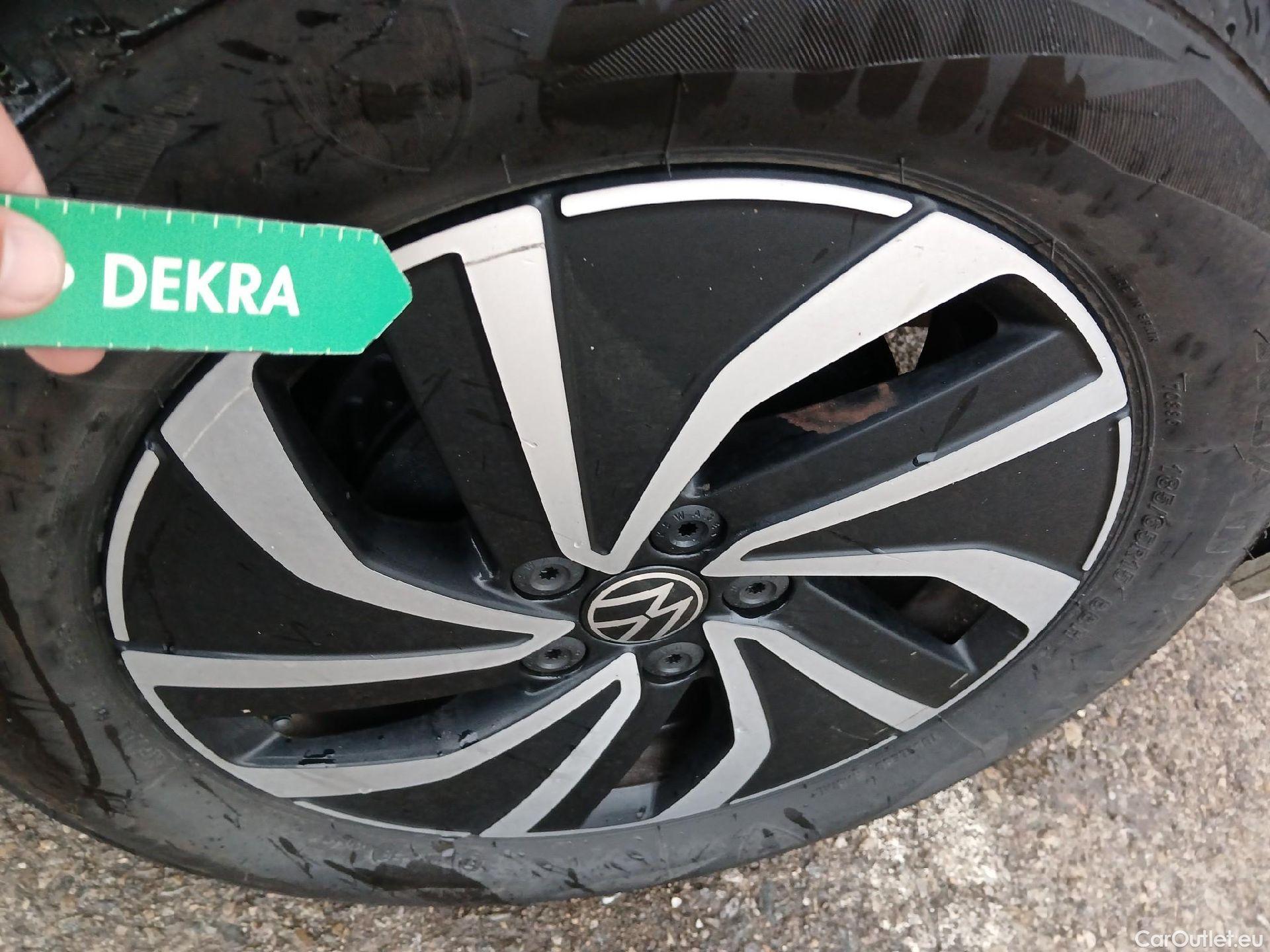  Volkswagen  Polo VOLKSWAGEN  / 2021 / 5P / berlina con portón Life 1.0 TSI 70kW (95CV) #17