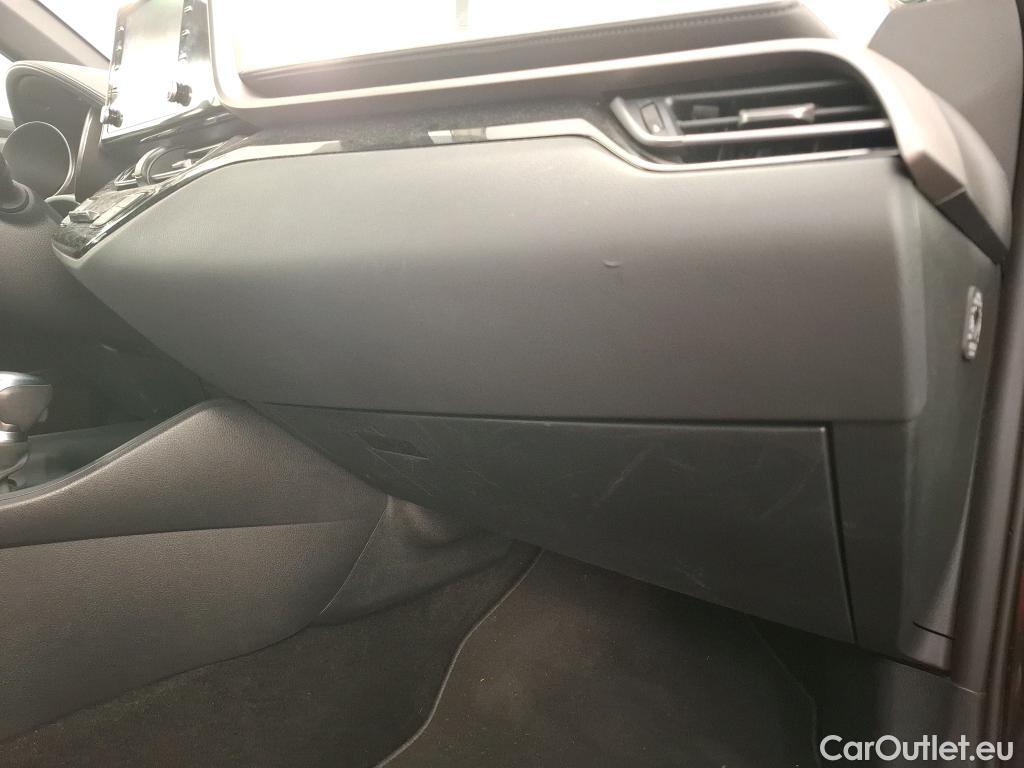  Toyota  C-HR TOYOTA  / 2016 / 5P / SUV 1.8 HYBRIDE 122 DYNAMIC #10