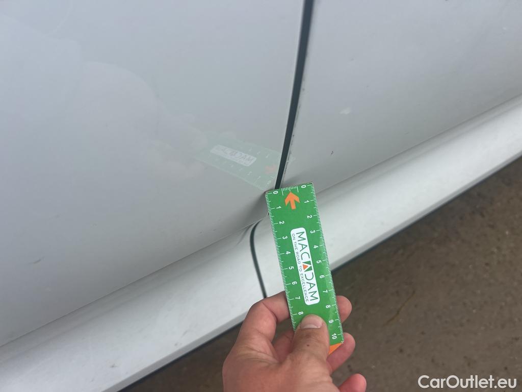  Volvo  XC 40 VOLVO XC40 / 2017 / 5P / todoterreno 1.5 T2 Momentum Pro Auto #4