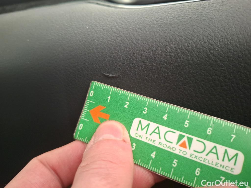  Toyota  C-HR TOYOTA  / 2016 / 5P / SUV 1.8 HYBRIDE 122 DYNAMIC #11