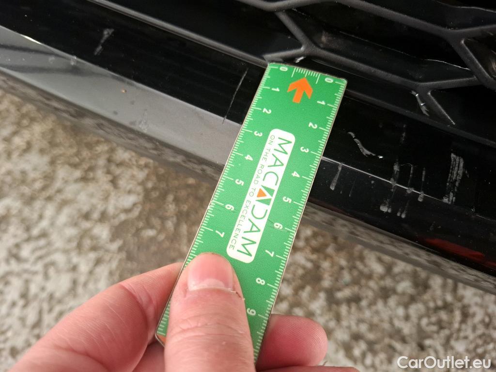  Toyota  C-HR TOYOTA  / 2016 / 5P / SUV 1.8 HYBRIDE 122 DYNAMIC #7