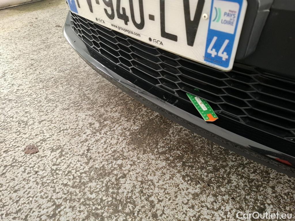  Toyota  C-HR TOYOTA  / 2016 / 5P / SUV 1.8 HYBRIDE 122 DYNAMIC #9