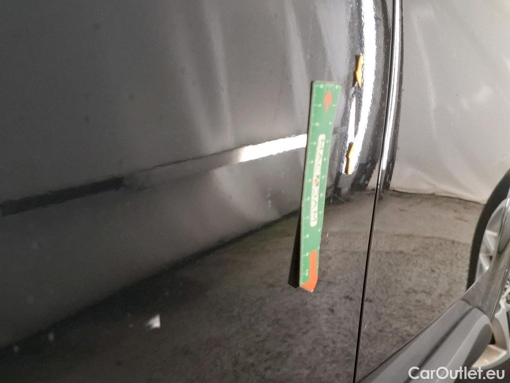  Toyota  C-HR TOYOTA  / 2016 / 5P / SUV 1.8 HYBRIDE 122 DYNAMIC #19