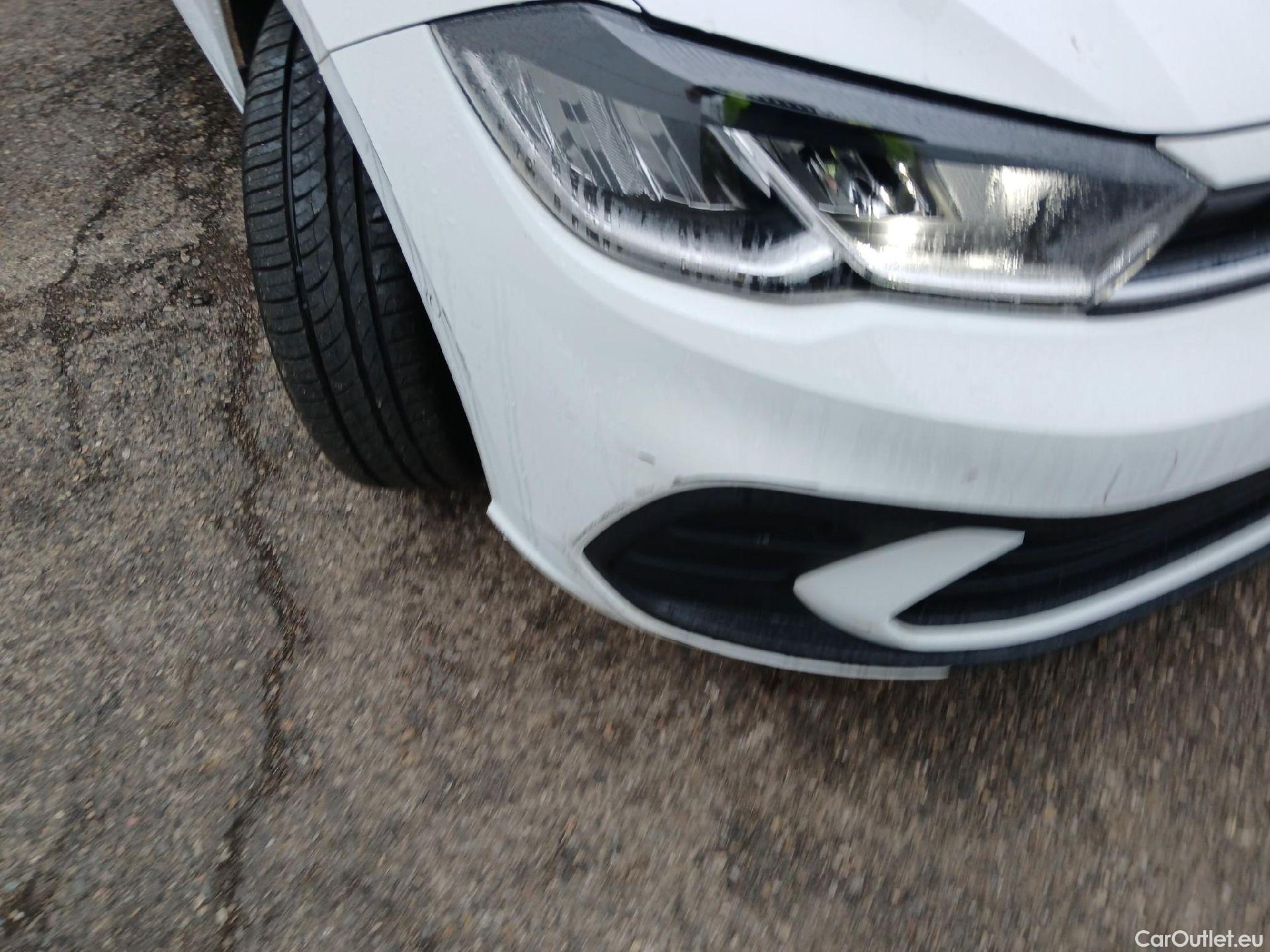  Volkswagen  Polo VOLKSWAGEN  / 2021 / 5P / berlina con portón Life 1.0 TSI 70kW (95CV) #4