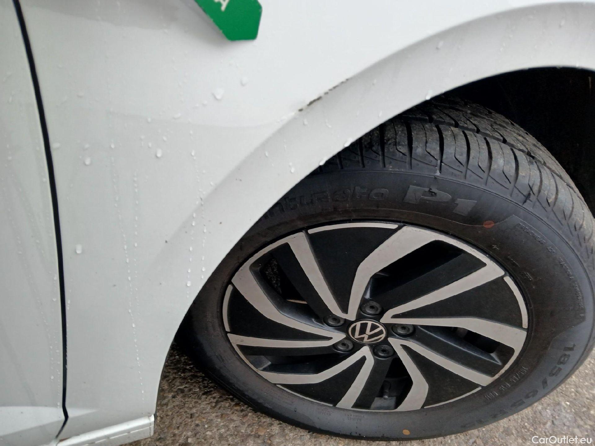  Volkswagen  Polo VOLKSWAGEN  / 2021 / 5P / berlina con portón Life 1.0 TSI 70kW (95CV) #30